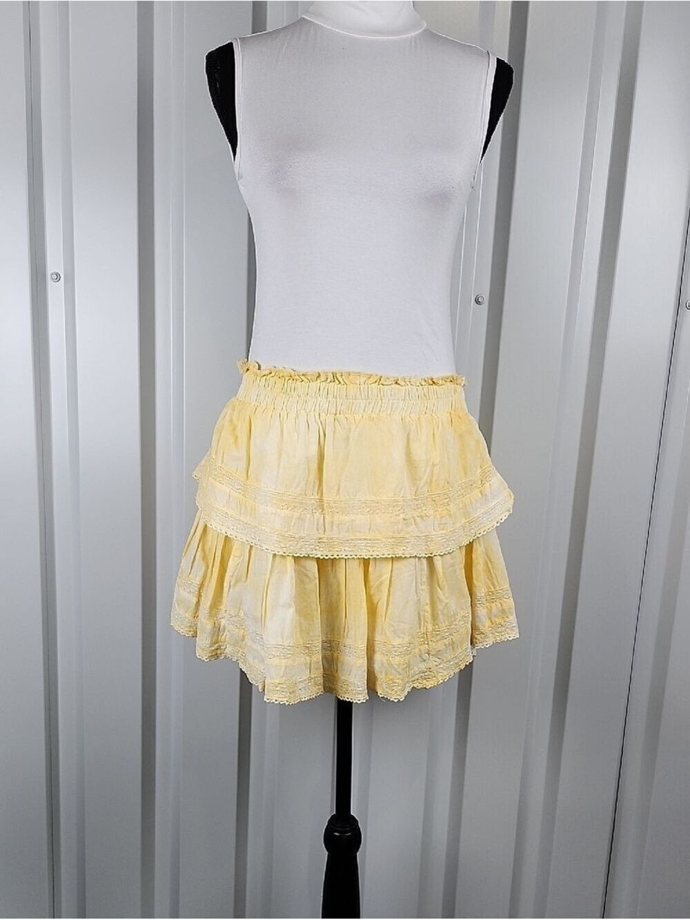 LoveShackFancy Pale Yellow Tiered Ruffle Mini Skirt Size Large Tie Dye Coquette